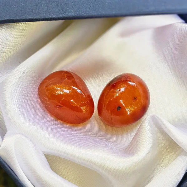 Carnelian Tumble Stone – Energy, Confidence & Motivation Healing Crystal