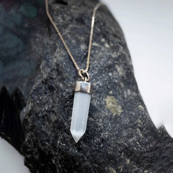 Selenite Pendant – Aura Cleansing, Protection & Spiritual Clarity Necklace